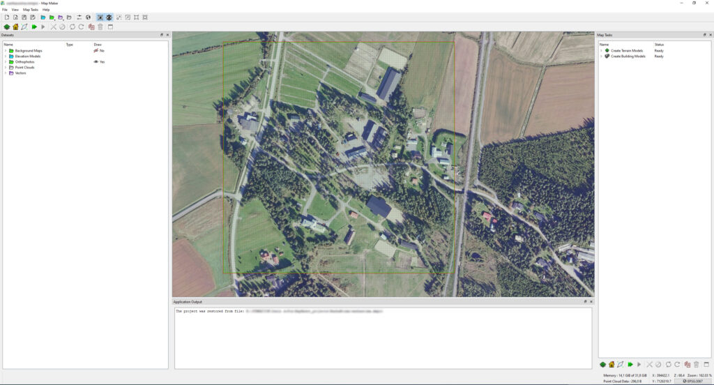 Kuvakaappaus MapMaker ohjelmistosta, jossa auki Maanmittauslaitoksen ortoilmakuva perinnekeskuksen alueesta.